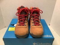 Columbia Women's Newton Ridge Waterproof Boots, 9.5, Appears New, Box Damaged