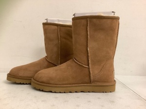 UGG Classic Short Boots, Chestnut, Size 7, Appears New