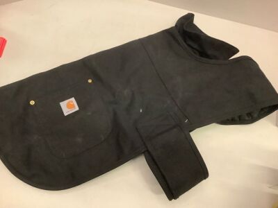 Carhartt Dog Coat, Large, Ecommerce Return, Dirty