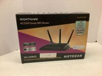 Nighthawk AC2300 Smart WiFi Router, Powers Up, Ecommerce Return