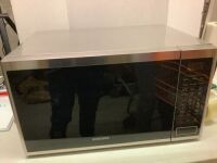 Samsung&nbsp;1.4-cu ft 1000-Watt Countertop Microwave (Stainless Steel), Refurbished