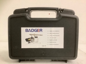 Badger Airbrush Kit, Appears New