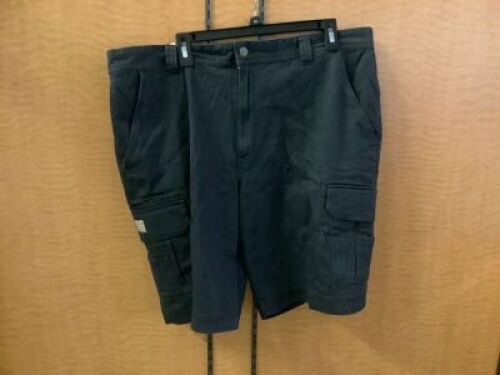 Red Head Men's Short, 40, Appears New