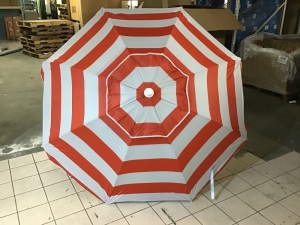 Large Striped Outdoor Patio Umbrella w/ Tilt & Crank Feature, Red/ & White Summer Stripes. Appears New.