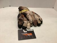 Sitka Pantanal GTX Glove, Men's Large, Appears New