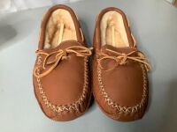 Minnetonka Men's 9 Sliipper, Ecommerce Return
