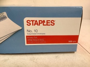 Box of Staples No. 10 EasyClose Envelopes, Appears new