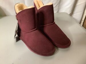 Bearpaw Youth Boots, Size 1, Appears New