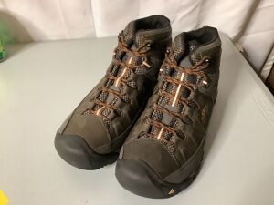 Keen Men's Hiking Boots, 10.5, Ecommerce Return