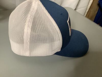 Columbia FlexFit Hat, Small/Medium, Appears New