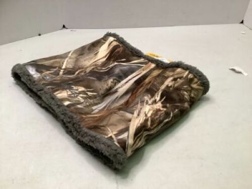 Sherpa Lined Windstopper Neck Gaiter, Appears New