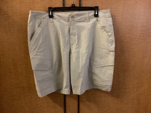 Under Armour Men's Shorts, 38, Appears New