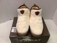 Ariat Bootie Slipper, XL, Women's 9.5-10.5, Appears New