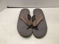 Red Head Men's Sandals, 9, Ecommerce Return