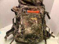 Bow and rifle Pack, Appears New