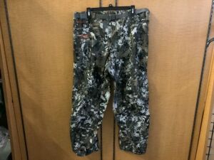 Sitka Downpour Pants, Men's 2XL, Appears New