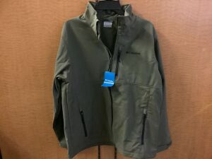 Columbia Ascender Softshell Jacket, Large, Appears New