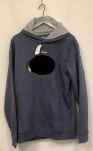 Men's Hoodie, Small Tear, M, E-Commerce Return