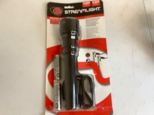 Streamlight Flashlight, Powers Up, Appears New