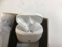 Wireless Earbuds, Powers Up, Appears New