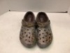 Crocs Men's 10, Appears New