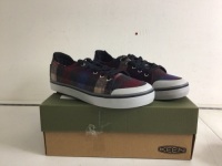 Women's Keen Shoes, 9.5, Appears New