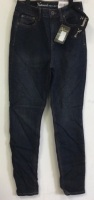 Women's Natural Reflections Jeans, 8A, E-Commerce Return