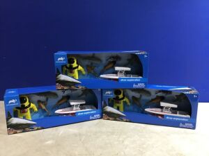 Case of (3) Animal Planet Diver Exploration Set