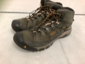 Keen Mens Shoes, Size 11.5, E-Comm Return