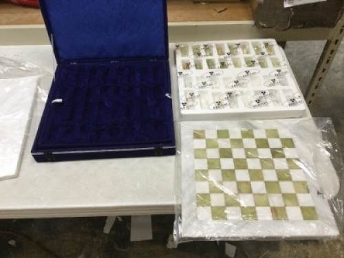 RADICALn Weighted Marble Chess Set. New with Broken Board. SEE PICTURES.