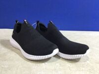 Case of (6) Skechers Women's S Sport Slip On Sneakers, Size 6&nbsp;