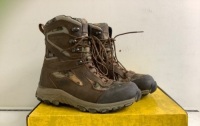 Men's Boots, 11D, E-Commerce Return