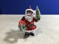 Case of (10) Wondershop Santa with Wreath Christmas Ornaments&nbsp;