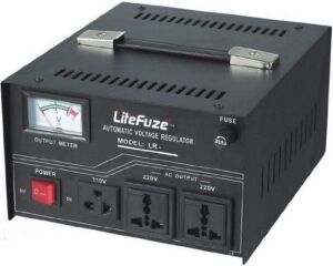 LiteFuze LR-1500 1500 Watt Voltage Regulator with Transformer Step Up/Down 110V/220V Circuit Breaker 