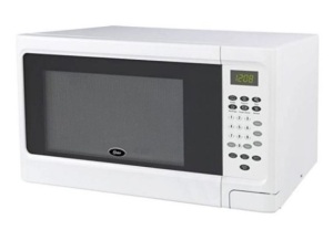 Oster Microwave, Powers Up, Appears New