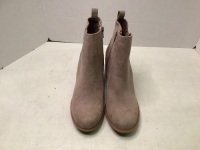 Natural Reflections Women's Boot, 7, Ecommerce Return