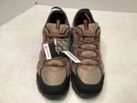 Gore Tex Men's Hiking Shoes, 9, Appears New