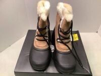 Sorel Angel Women's Boots, 9, Ecommerce Return