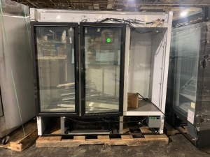 Maxx Cold MXM3-72F 81" Triple Glass Door Merchandiser Freezer, Free Standing, 72 Cu. Ft. Untested