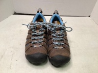 Keen Women's Hiking Shoes, 7, Ecommerce Return