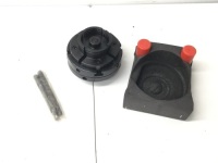 WEN LA4444 4-Inch 4-Jaw Self-Centering Lathe Chuck Set with 1-Inch x 8TPI Thread, Appears New&nbsp;