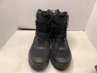 Under Armour Men's Boots, 13, Ecommerce Return, Dirty