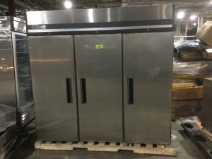 Central Exclusive 69K-036 Reach-in Freezer - 3 Doors. Untested due to 230V Plug