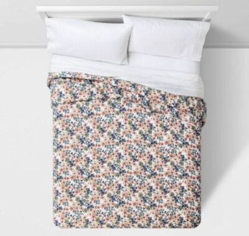Threshold&nbsp;King Floral Printed Family-Friendly Quilt&nbsp;