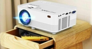 Poyank LED WiFi Projector, Powers Up, E-Commerce Return