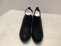 Natural Reflections Women's Boots, 7, Ecommerce Return