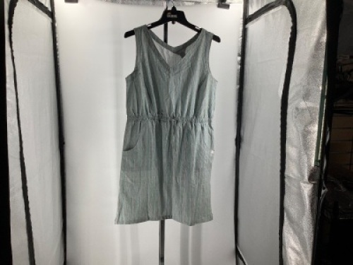 Acend, Active Woven, Mineral Grey, Medium, Appears New&nbsp;
