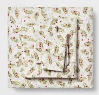 Threshold&nbsp;400 Thread Count Holiday Pattern Performance Sheet Set, King&nbsp;