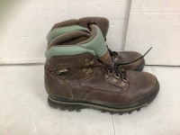 Men's Boots, 8M, E-Commerce Return