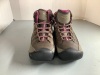 Keen Women's Hiking Boots, 9.5, Dirty, Ecommerce Return